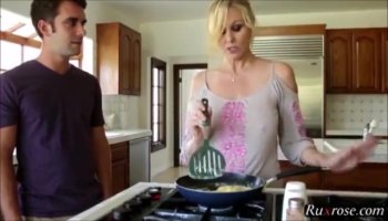 Alexis Monroe is getting drilled on street